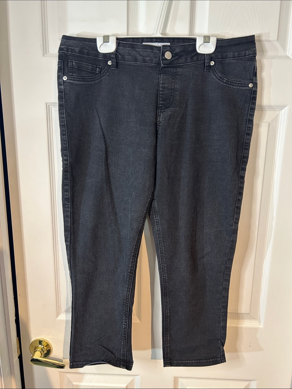 Women's Black Nygard Stretch Crop Jeans